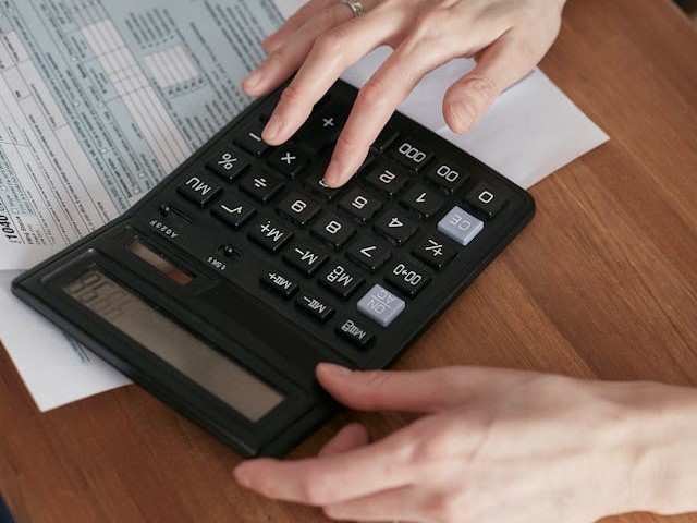 “Dear R2J, I’m young, in debt and everyone else seems rich”